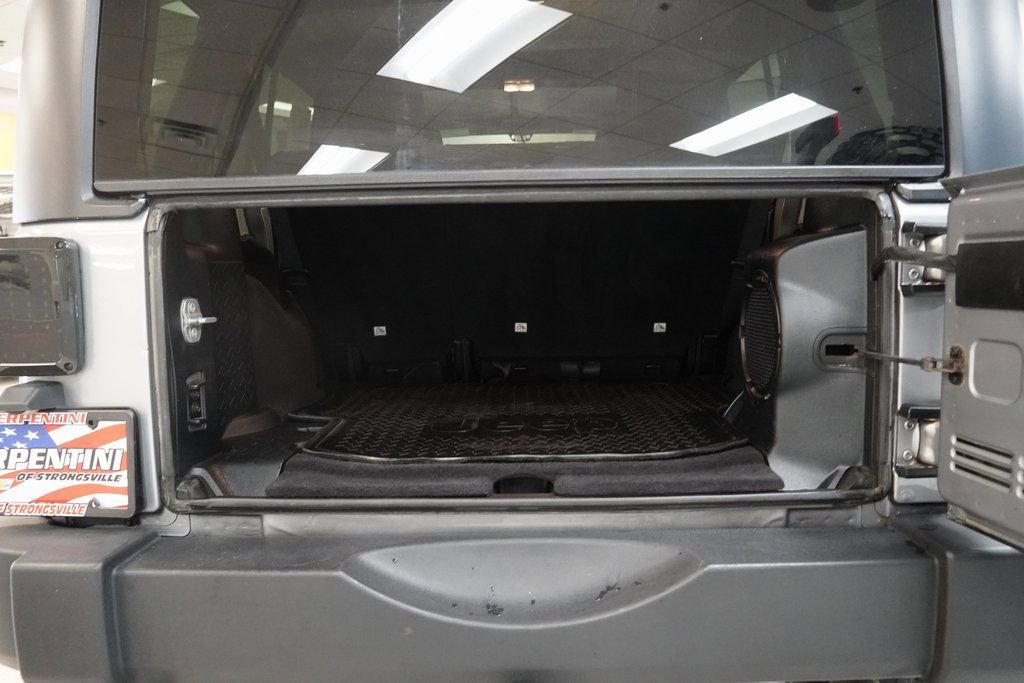 Used 2014 Jeep Wrangler Unlimited Rubicon w/ Connectivity Group image 13