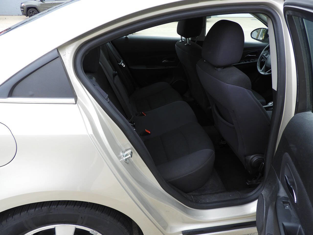 Used 2013 Chevrolet Cruze LT FWD image 22