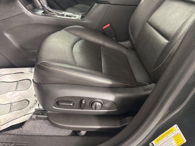 Used 2020 Chevrolet Equinox LT w/ Sport Edition image 27