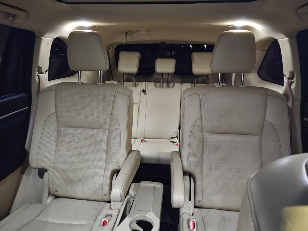 Used 2016 Toyota Highlander Limited AWD/4WD image 16
