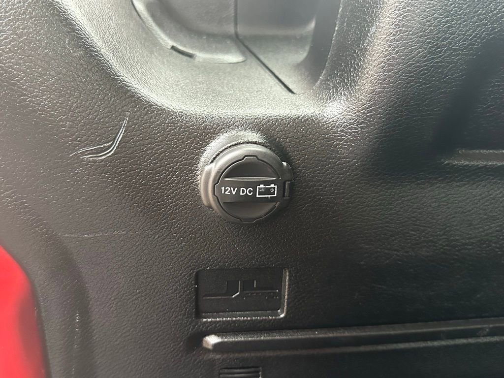 Used 2023 Jeep Wrangler Sahara image 13