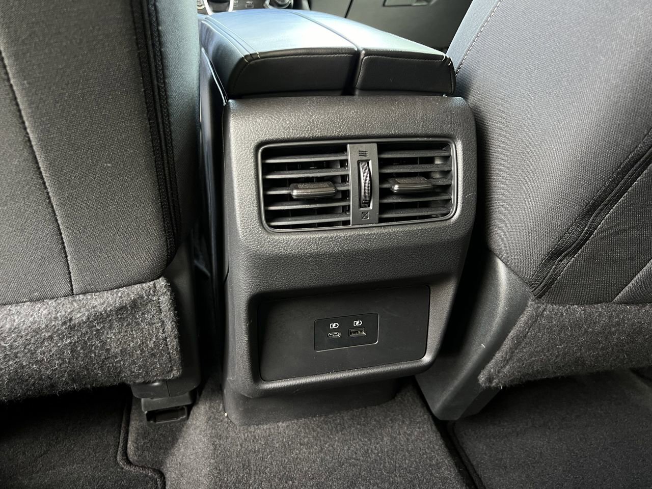 Certified 2023 Nissan Rogue SV image 24