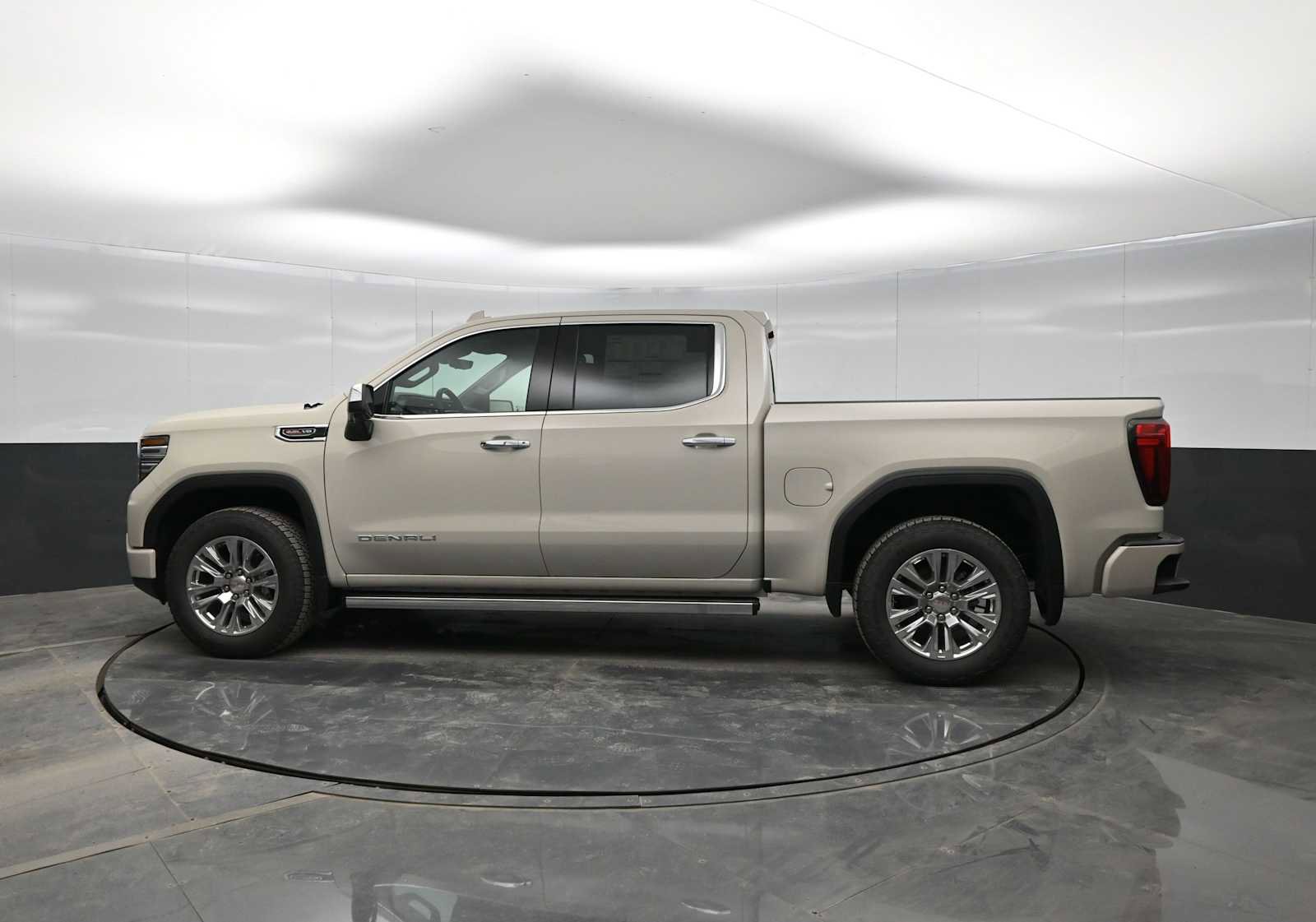 New 2026 GMC Sierra 1500 Denali w/ Technology Package image 5
