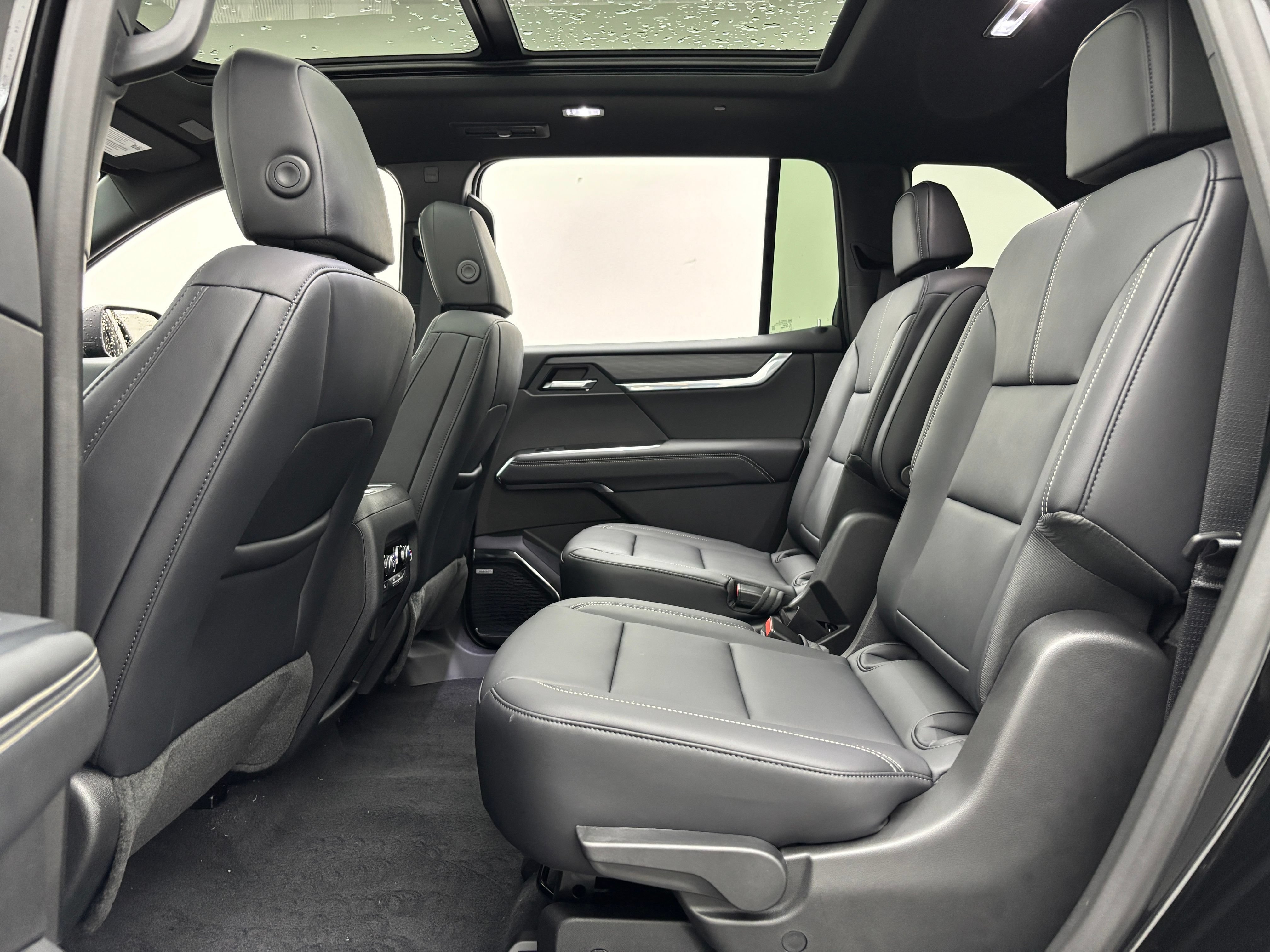 New 2027 GMC Acadia Elevation w/ Black Edition AWD/4WD image 43