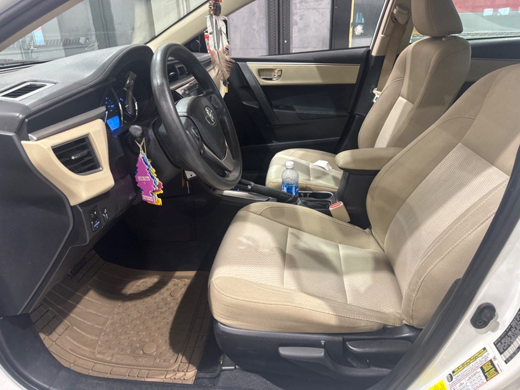 Used 2016 Toyota Corolla LE FWD image 13