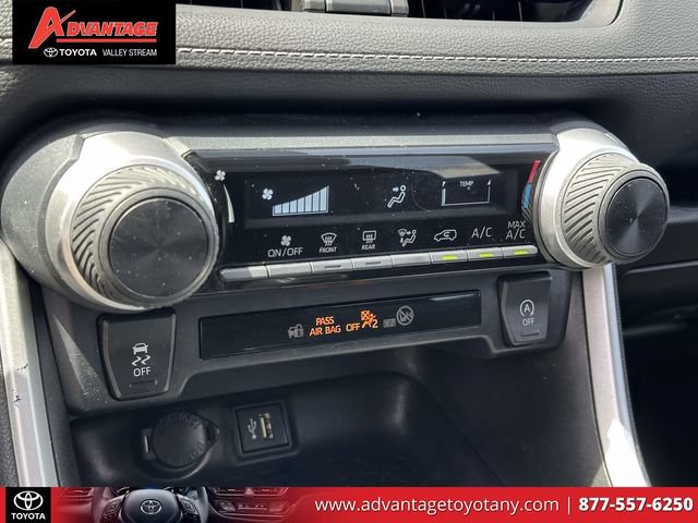 Used 2023 Toyota RAV4 LE AWD/4WD image 33