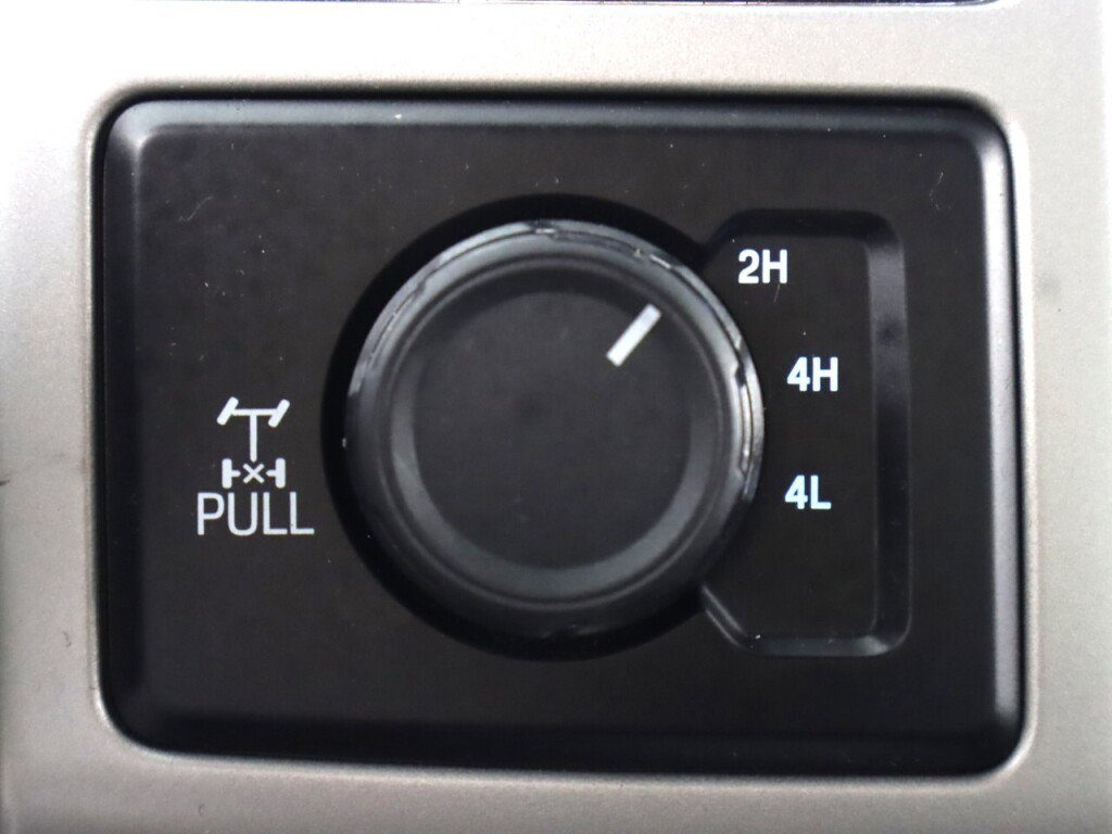 Used 2017 Ford F250 Lariat w/ FX4 Off-Road Package image 29