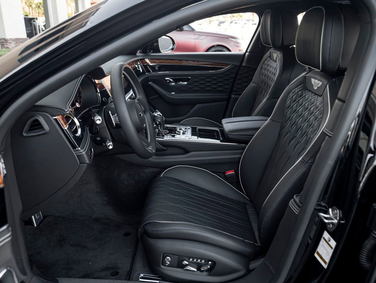 Certified 2022 Bentley Flying Spur W12 image 16