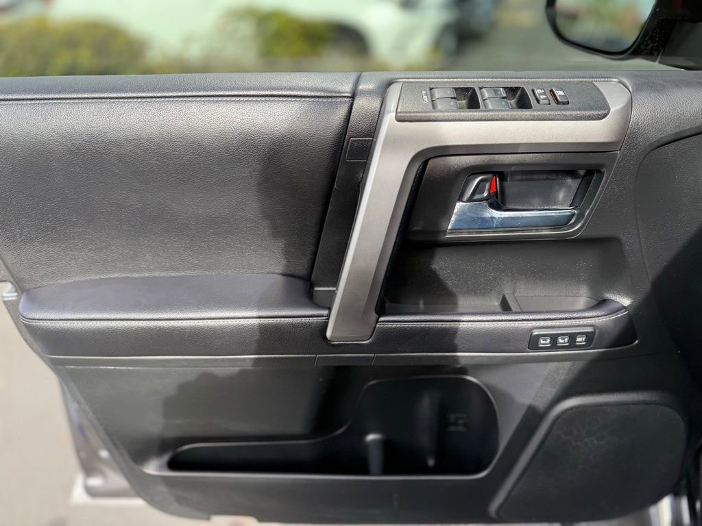 Used 2022 Toyota 4Runner Limited AWD/4WD image 15