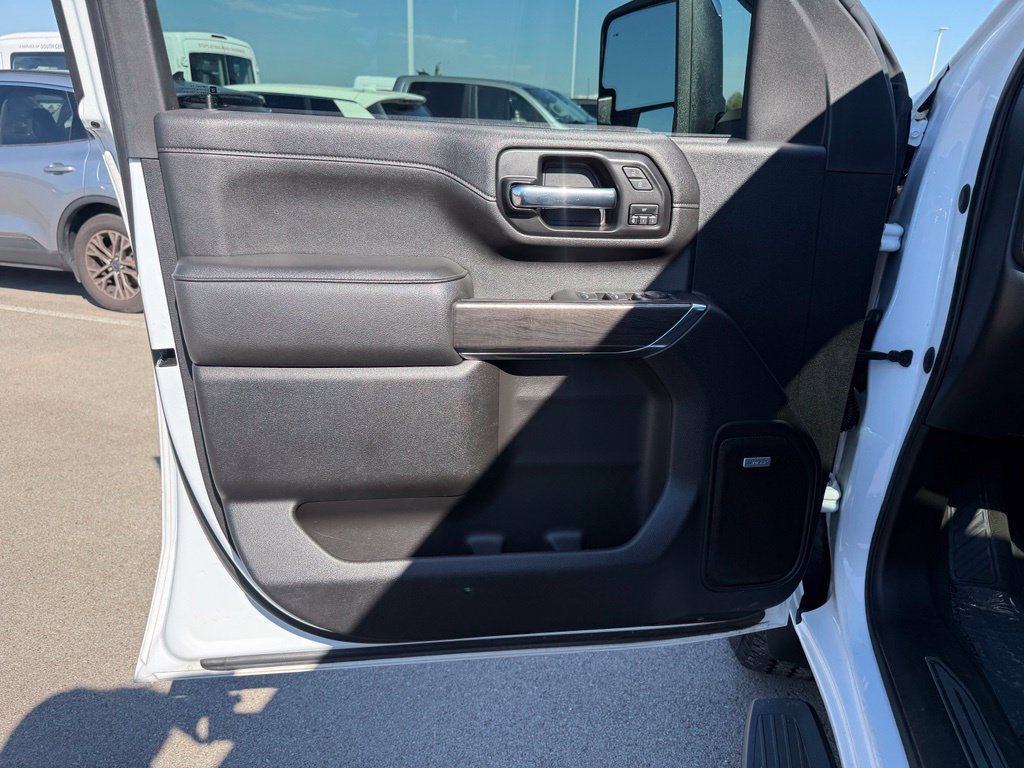 Used 2021 Chevrolet Silverado 2500 LTZ w/ LTZ Convenience Package AWD/4WD image 9