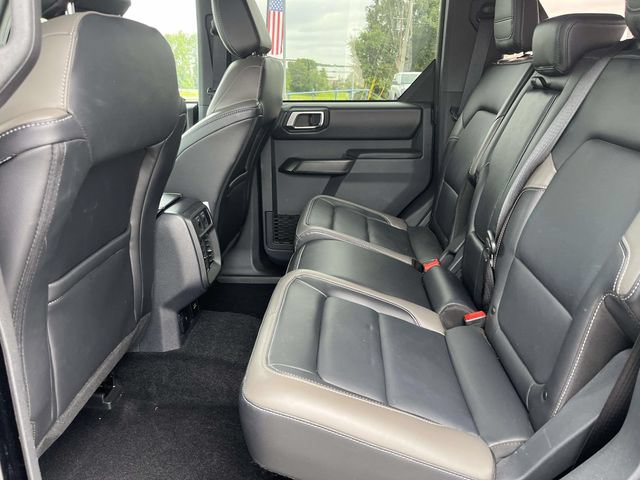 Used 2025 Ford Bronco Outer Banks w/ Sasquatch Package AWD/4WD image 12