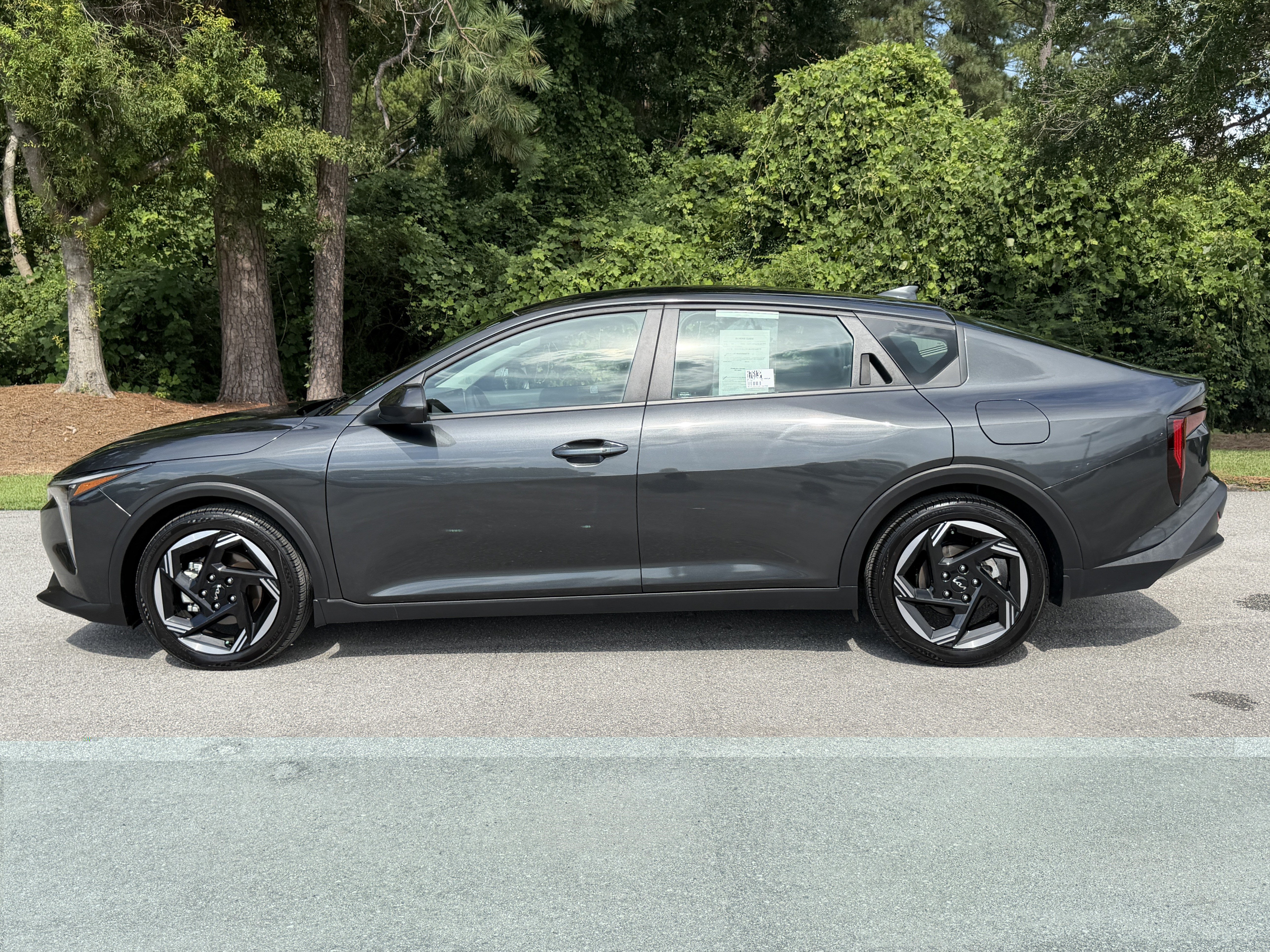 Used 2025 Kia K4 EX FWD image 37