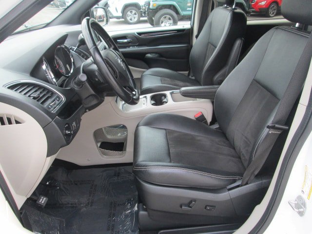 Used 2020 Dodge Grand Caravan SXT FWD image 10