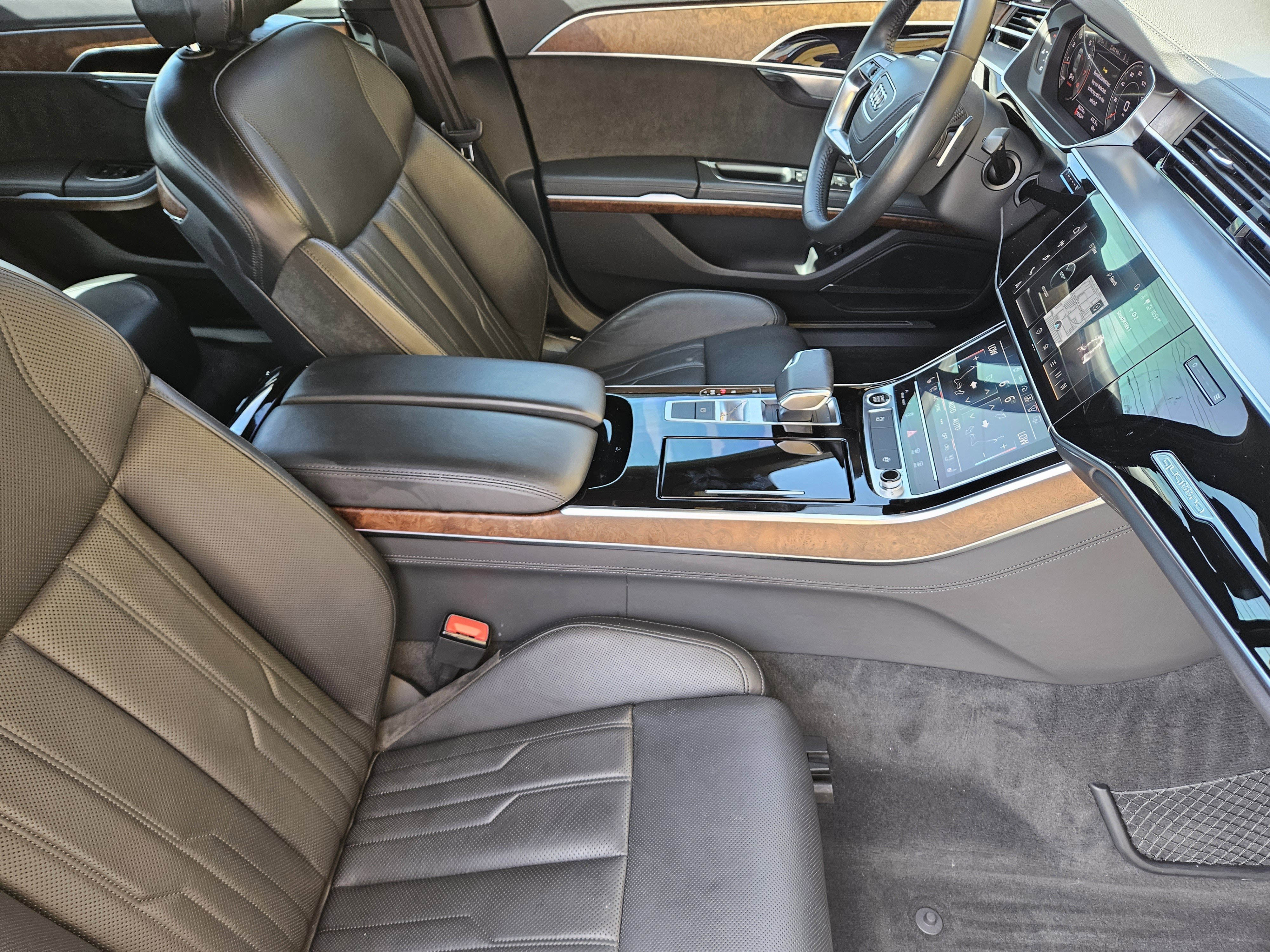 Used 2021 Audi A8 L 4.0T w/ Executive Plus Package image 14