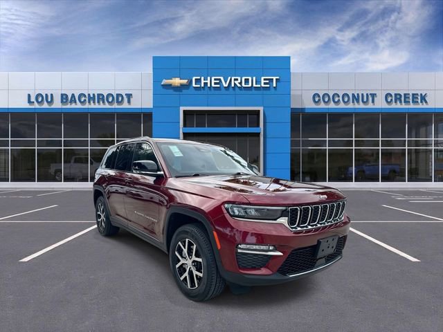 Used 2024 Jeep Grand Cherokee Limited image 2