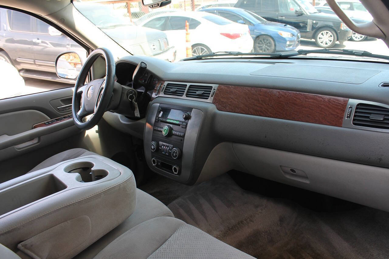 Used 2007 GMC Yukon SLE RWD image 30