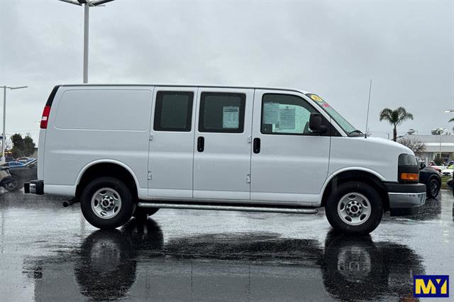 Used 2024 GMC Savana 2500 w/ Driver Convenience Package image 3