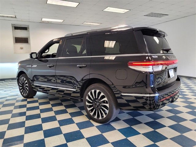 Used 2024 Lincoln Navigator Black Label image 5