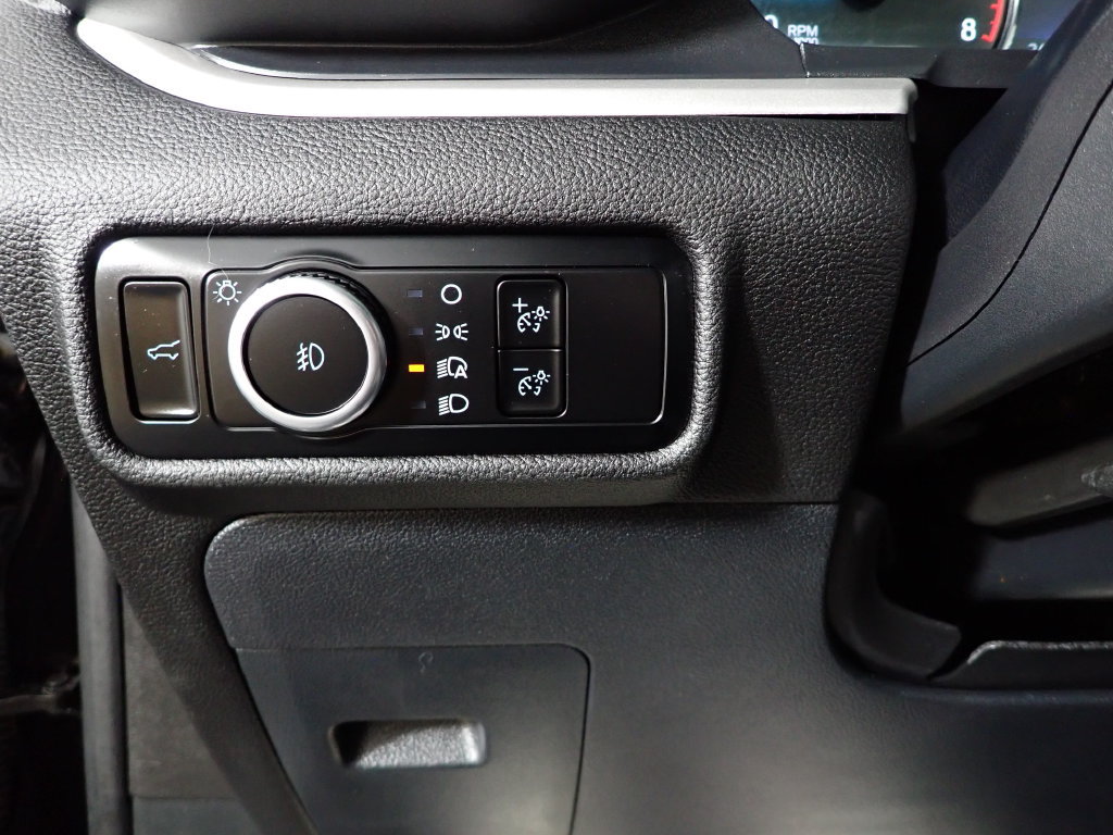 Used 2024 Ford Explorer XLT w/ Equipment Group 202A AWD/4WD image 25