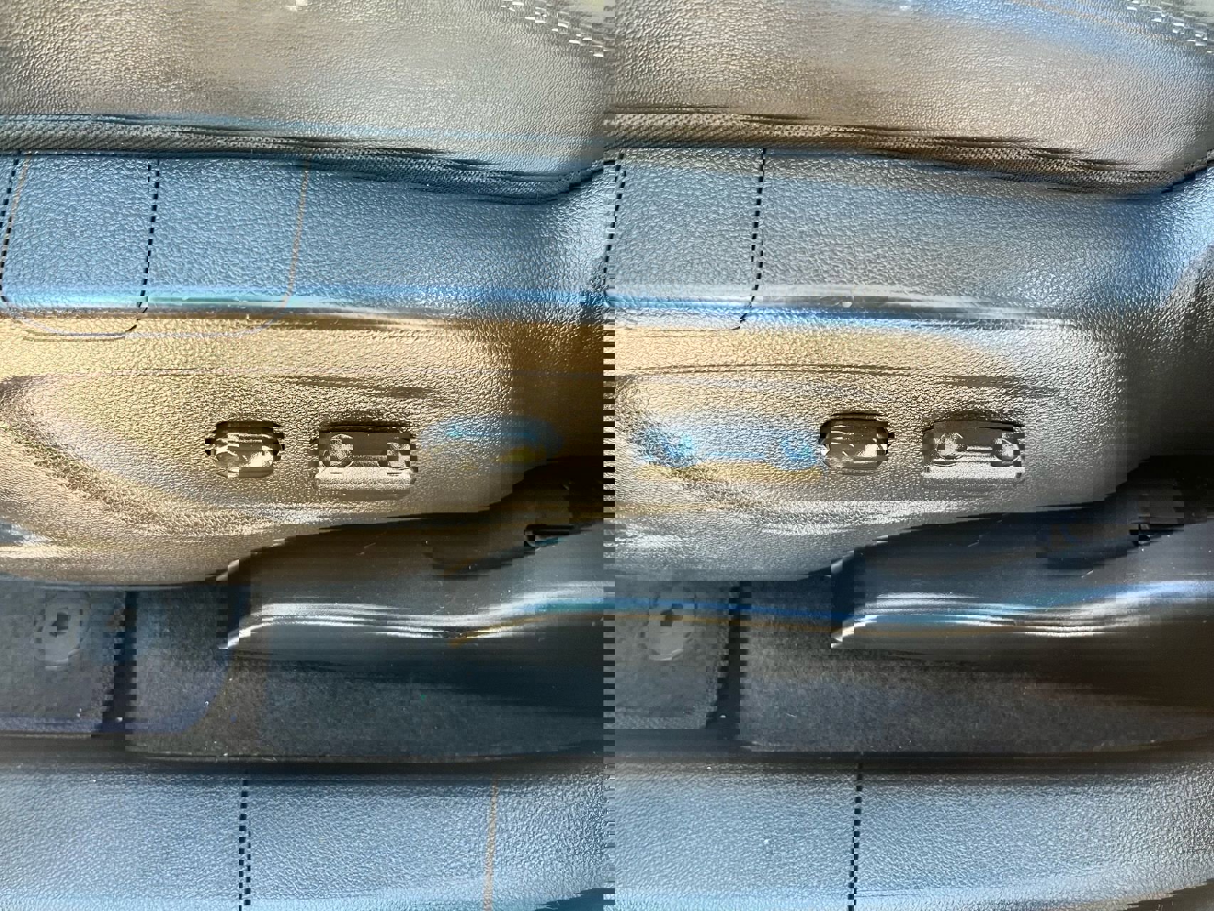 Used 2020 Buick Encore Preferred image 13