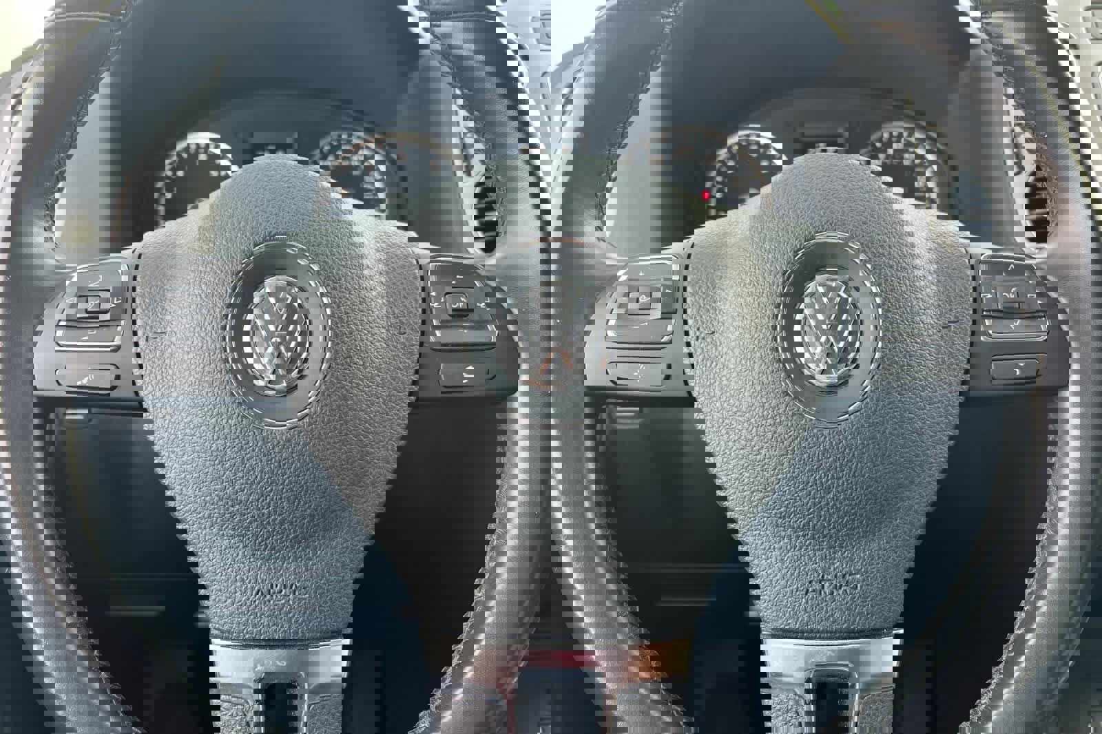 Used 2017 Volkswagen Tiguan S image 26