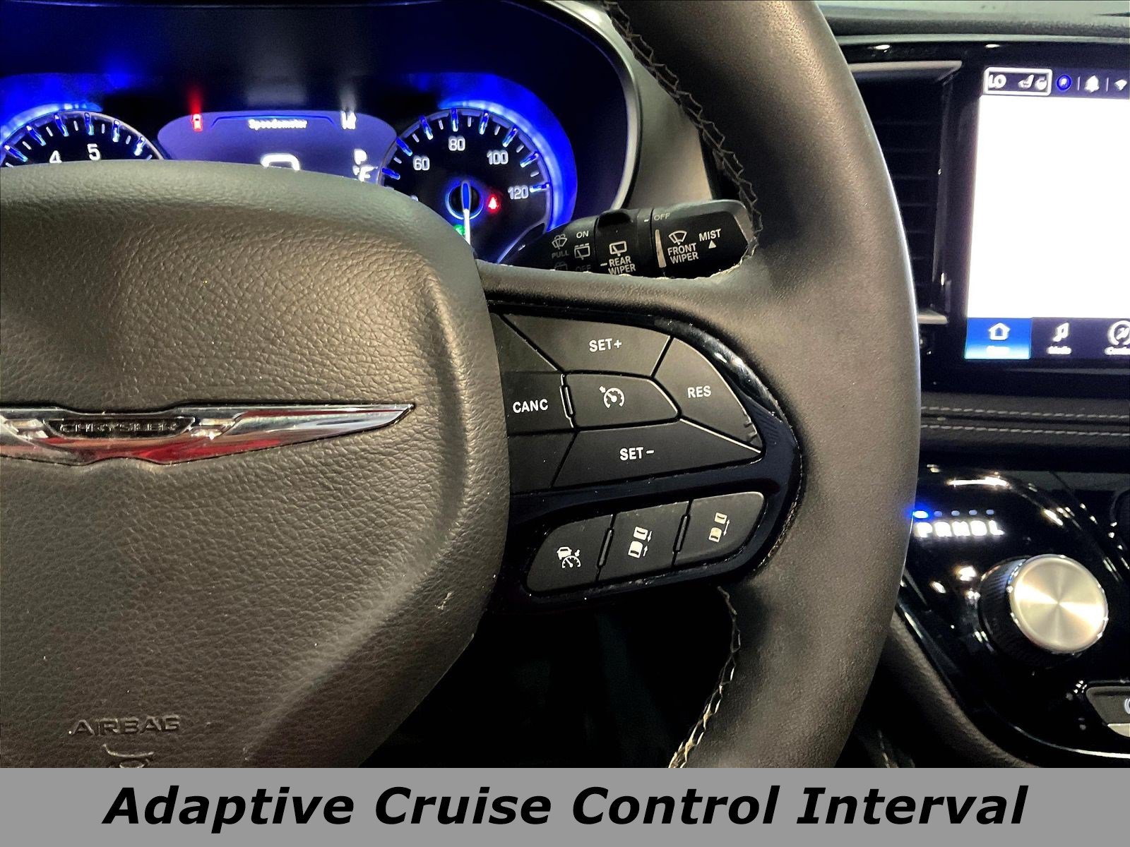 Used 2022 Chrysler Pacifica Limited w/ Uconnect Theater Family Group AWD/4WD image 11