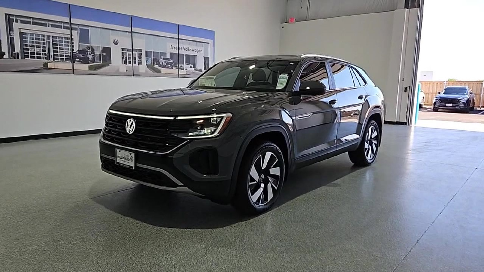 New 2026 Volkswagen Atlas Cross Sport SE FWD image 5