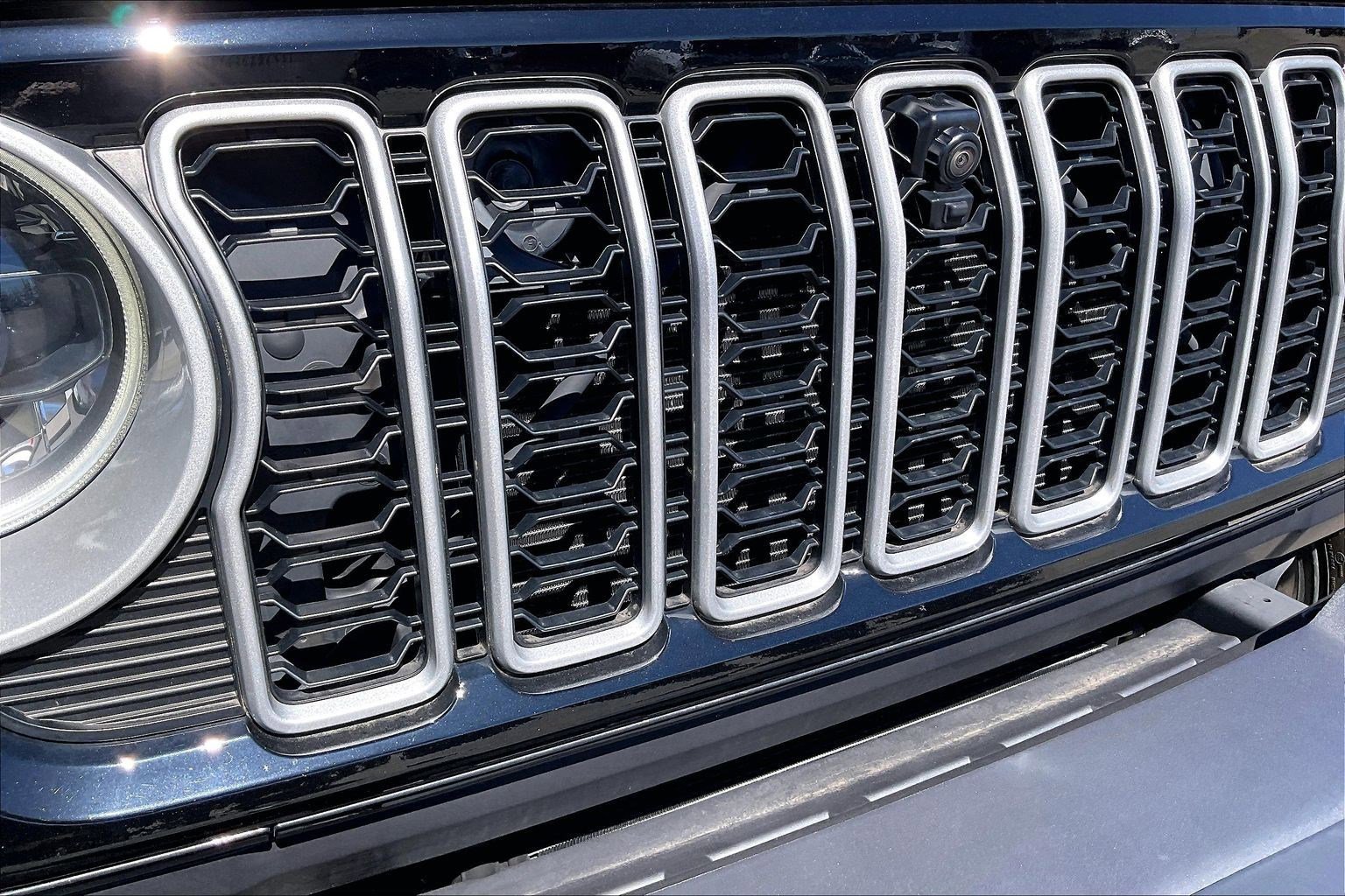 Used 2024 Jeep Wrangler Sahara w/ Technology Group image 25