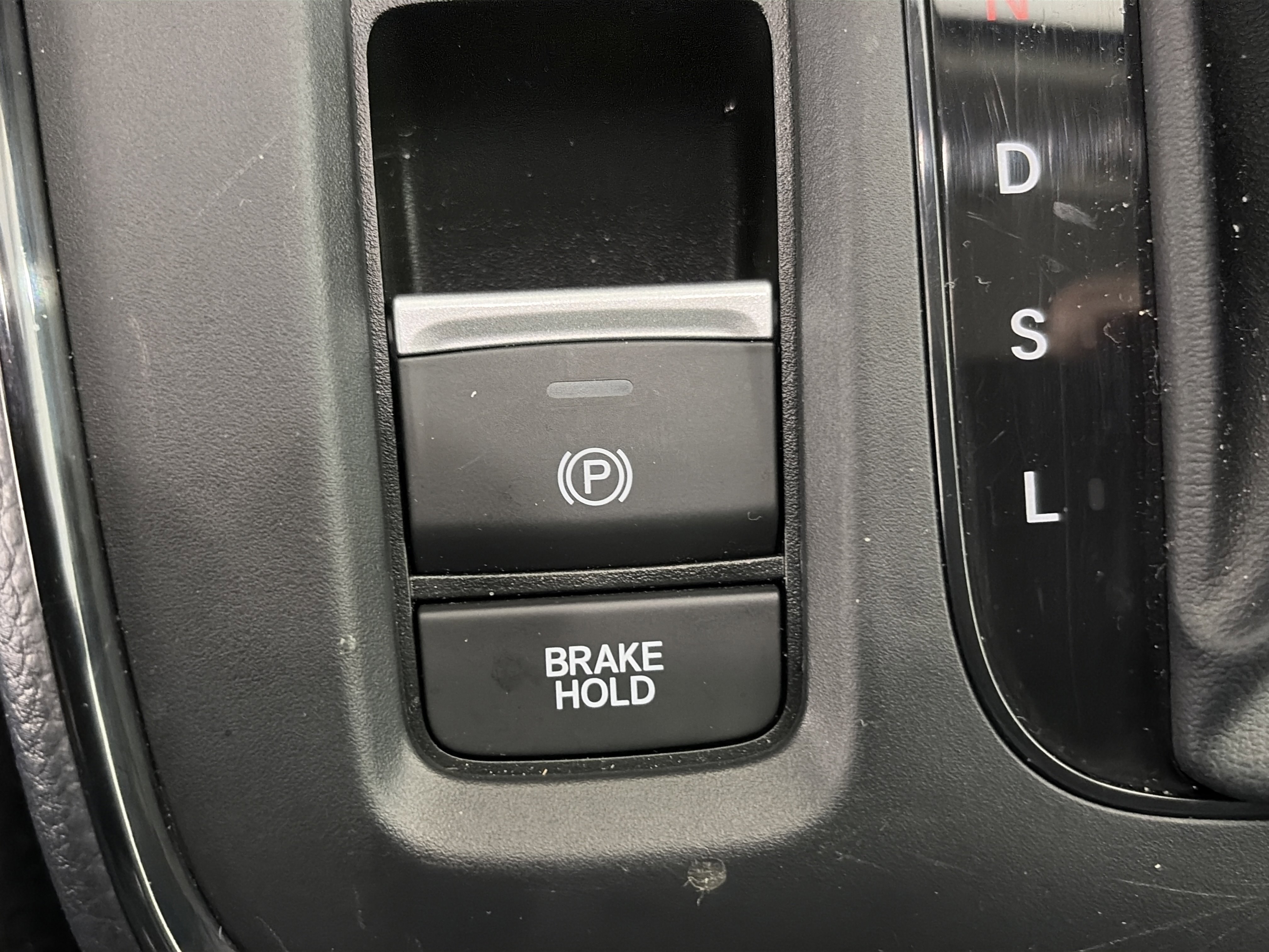 Used 2025 Honda CR-V LX image 24