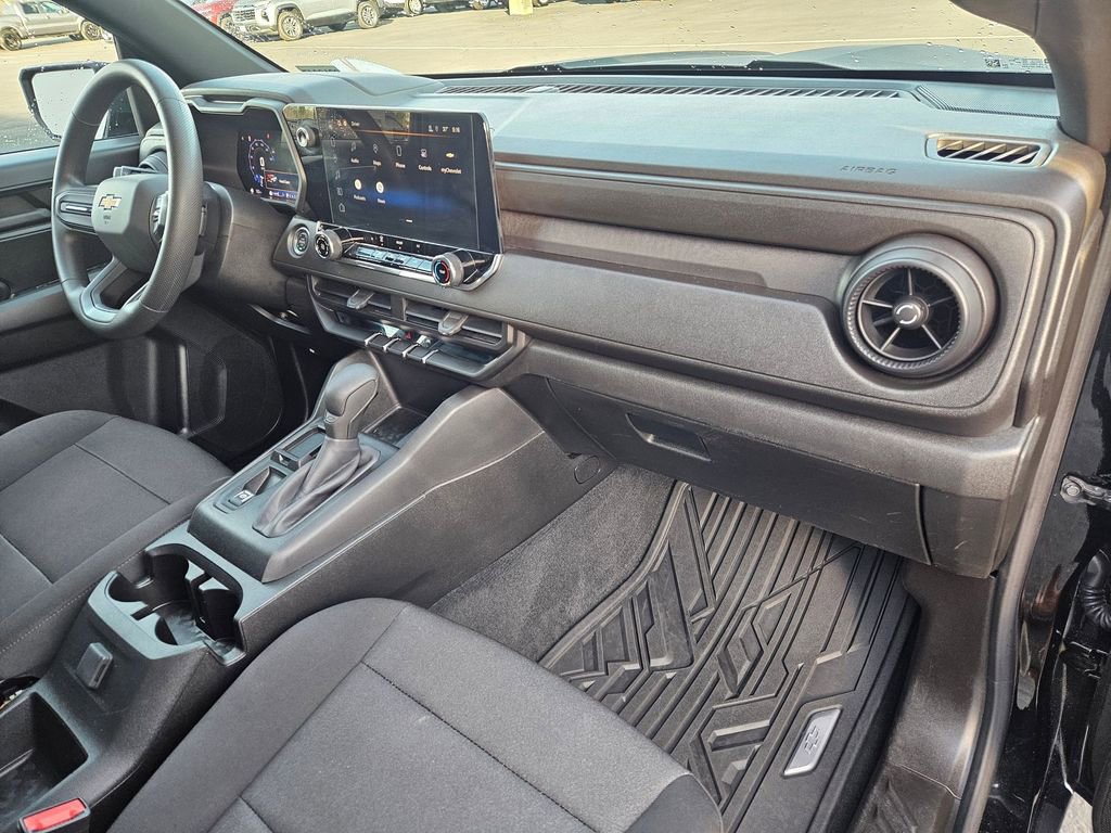Certified 2024 Chevrolet Colorado W/T image 33