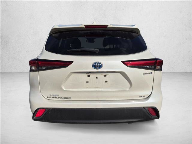Used 2021 Toyota Highlander XLE FWD image 6