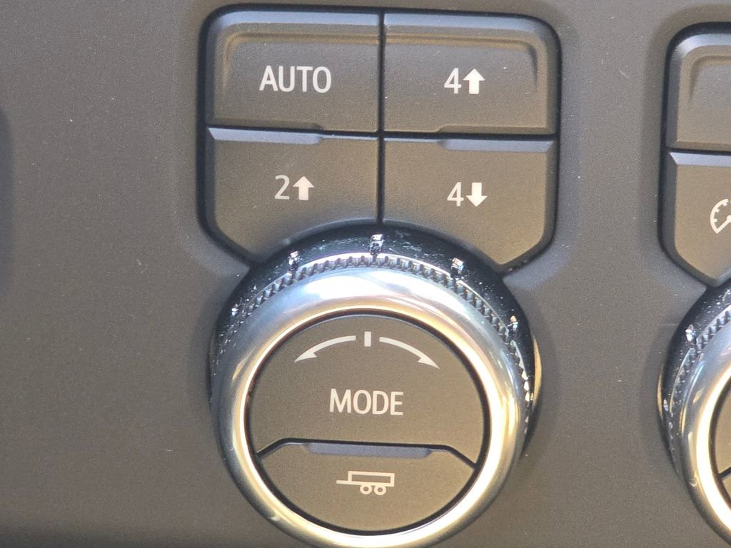 Used 2026 GMC Sierra 1500 Denali w/ Technology Package AWD/4WD image 35