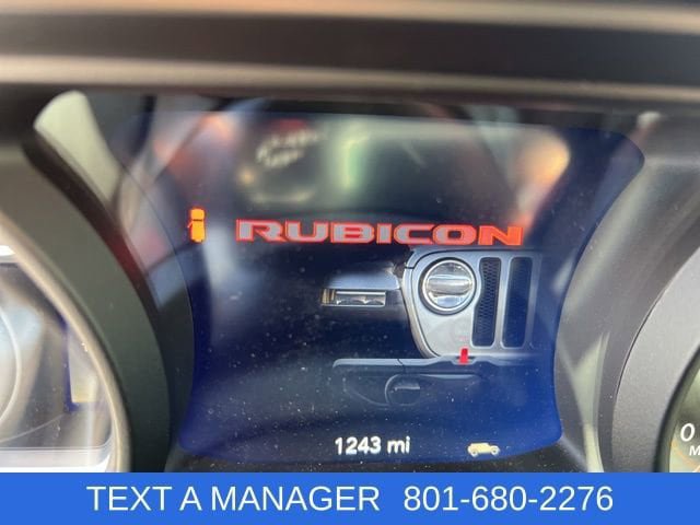 Used 2024 Jeep Wrangler Rubicon w/ Convenience Group AWD/4WD image 17