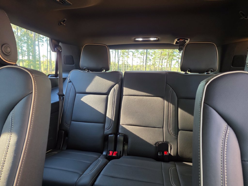 Used 2026 GMC Yukon Elevation w/ Elevation Premium Package RWD image 21
