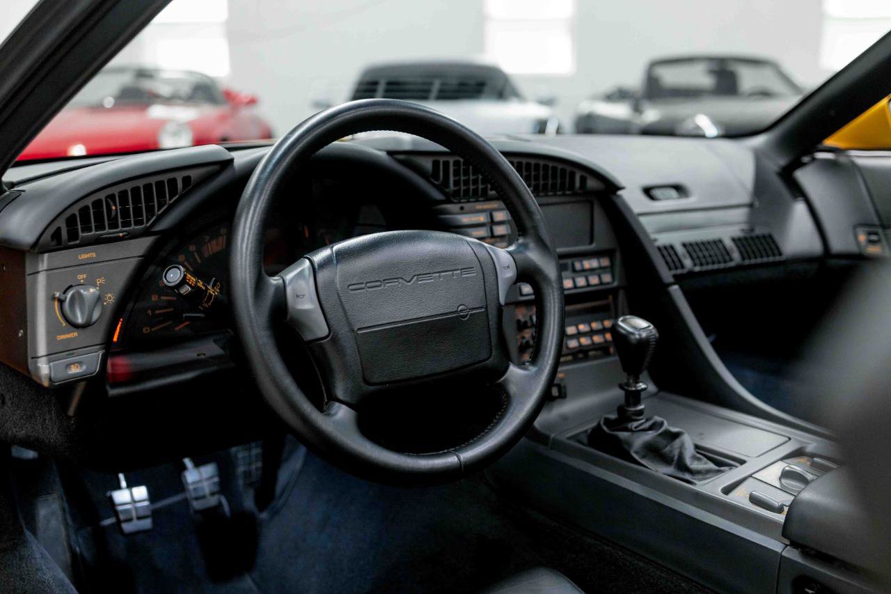 Used 1991 Chevrolet Corvette ZR-1 RWD image 67