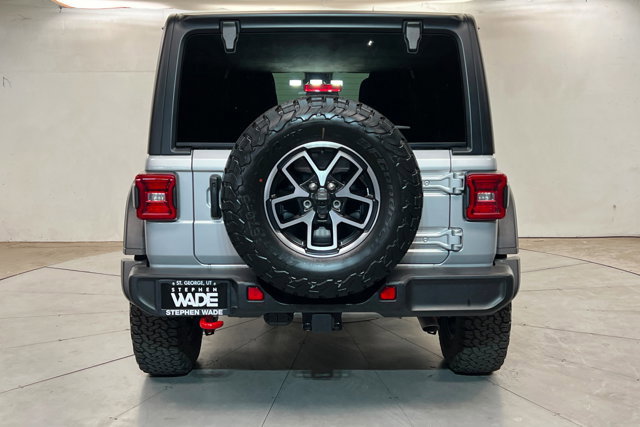 Used 2024 Jeep Wrangler Unlimited Rubicon w/ Technology Group image 4