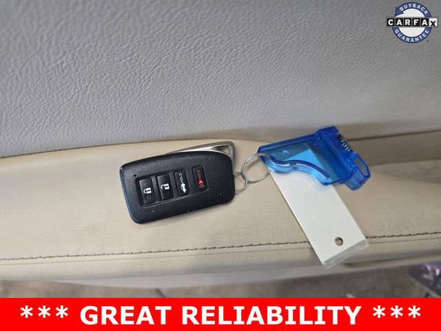 Used 2013 Lexus ES 300h image 26