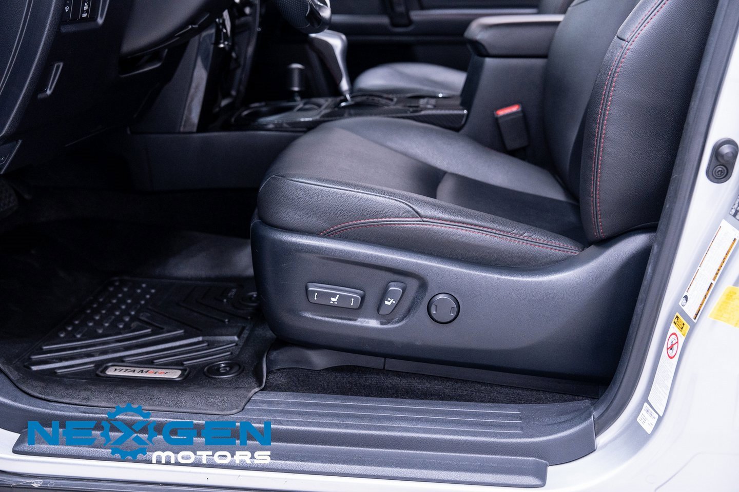 Used 2019 Toyota 4Runner TRD Off-Road Premium image 26