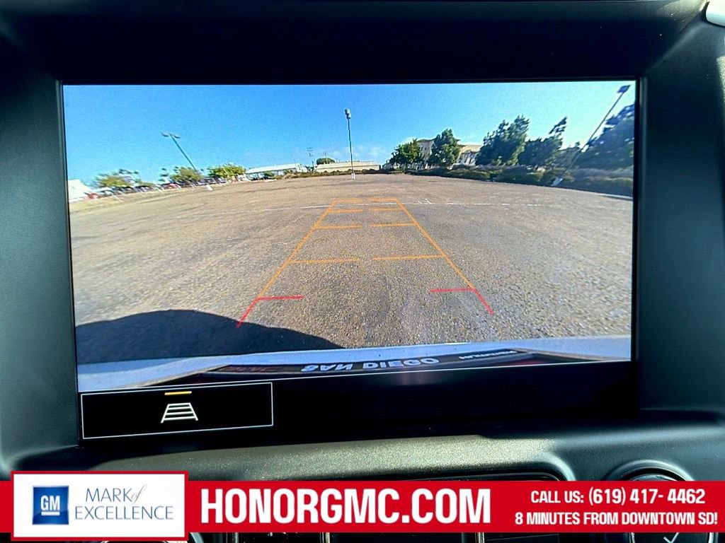 Used 2024 GMC Terrain SLT image 33