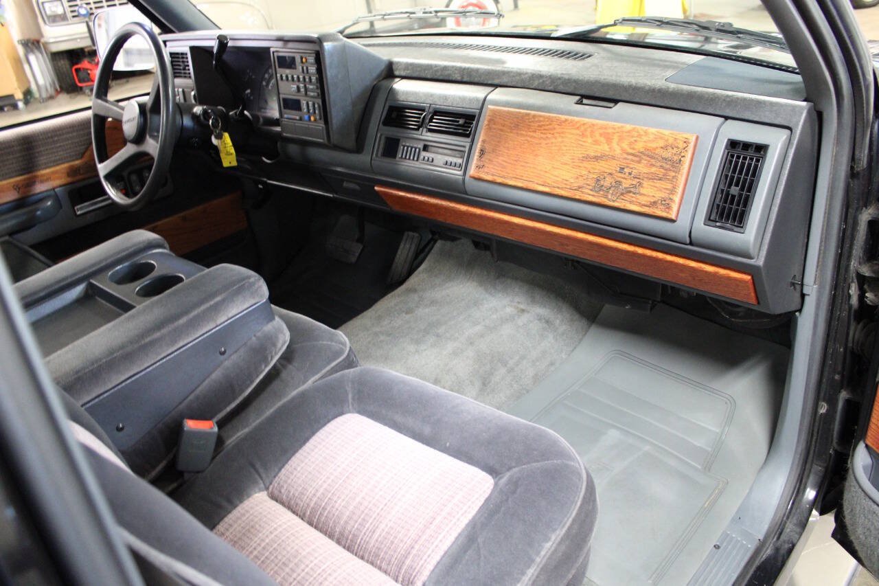 Used 1990 Chevrolet Silverado 1500 2WD Regular Cab image 24