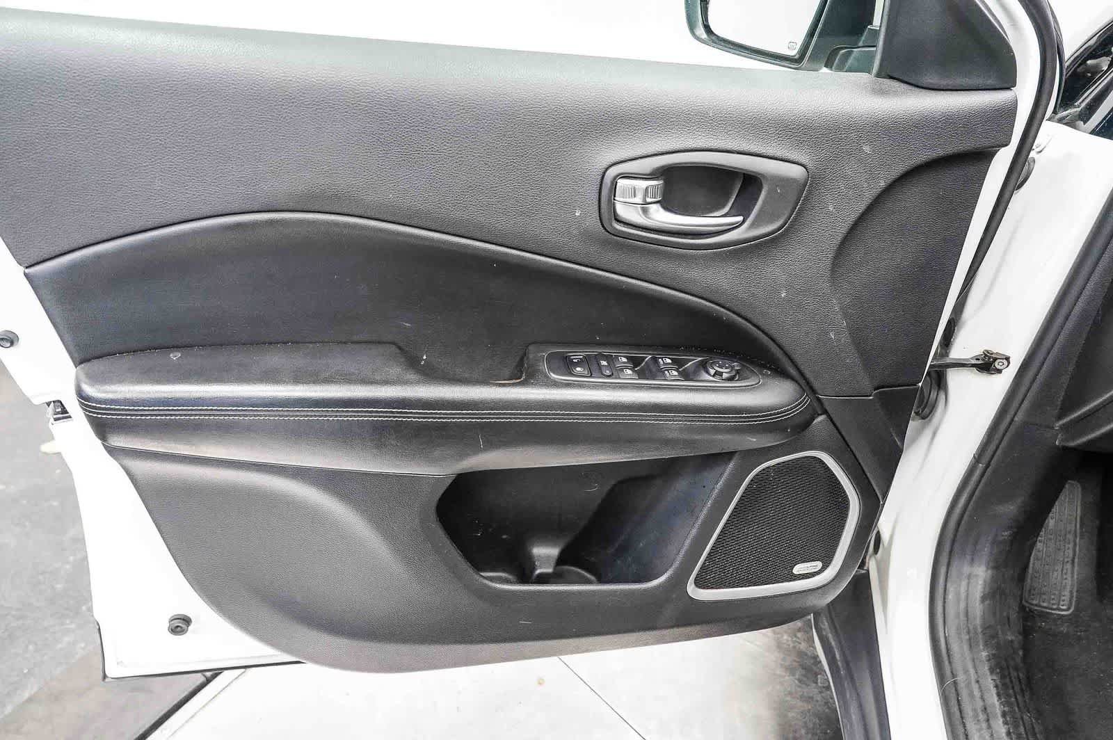 Used 2020 Jeep Compass High Altitude AWD/4WD image 22
