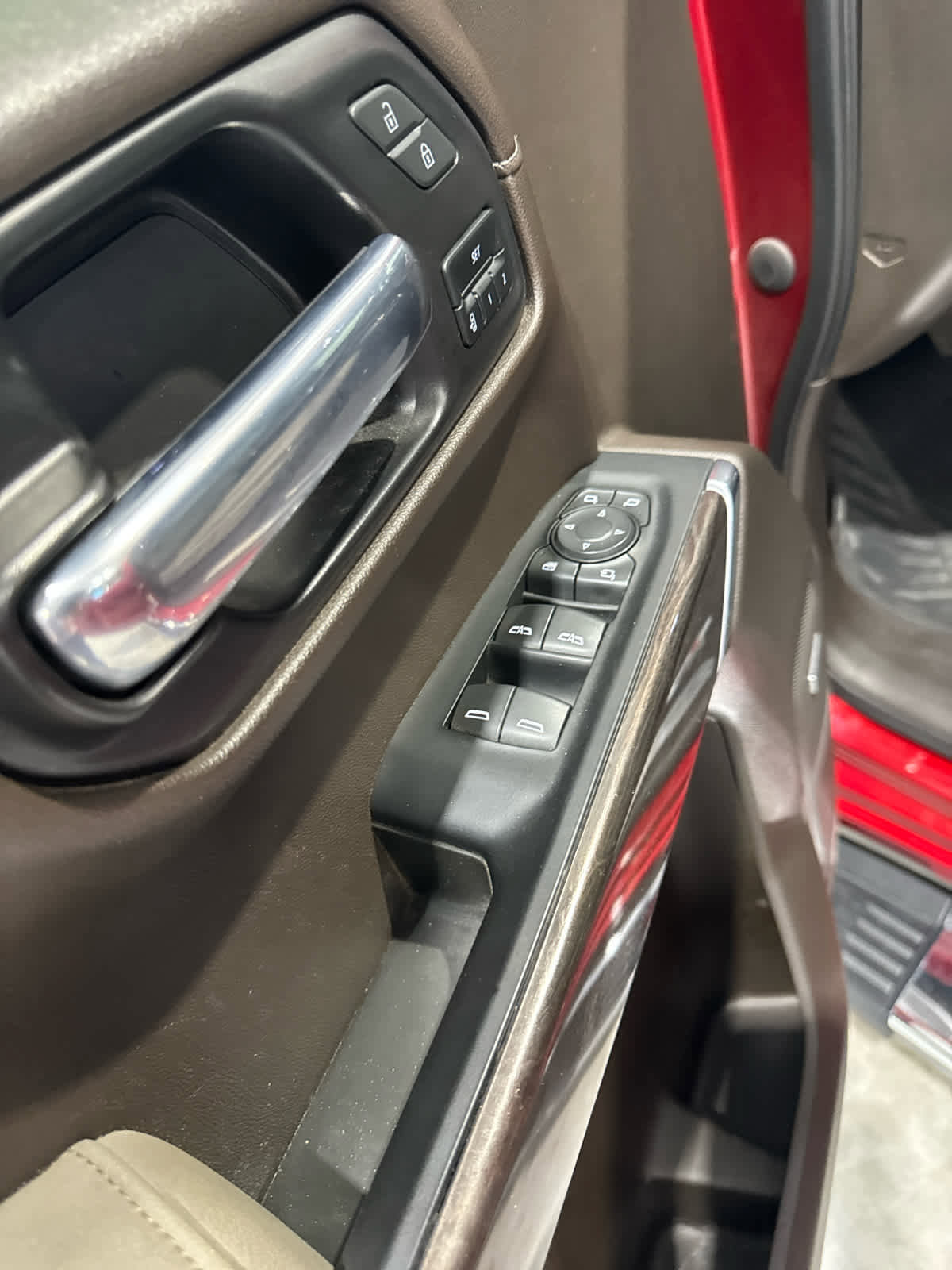 Used 2022 Chevrolet Silverado 1500 LTZ w/ LTZ Premium Package image 14
