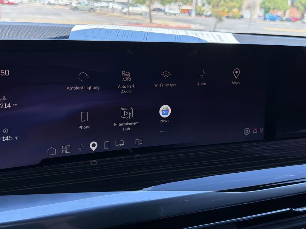 Certified 2025 Cadillac Escalade ESV Premium Luxury image 16