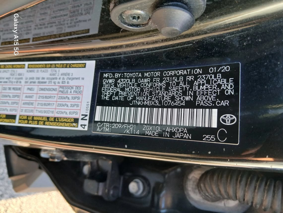 Used 2020 Toyota C-HR LE FWD image 9
