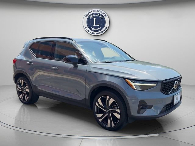 Certified 2023 Volvo XC40 B5 Plus w/ Climate Package AWD/4WD image 9