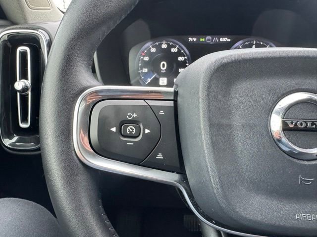 Used 2020 Volvo XC40 T5 Momentum w/ Protection Package AWD/4WD image 23