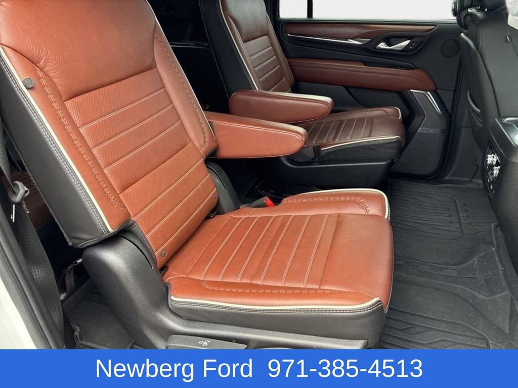 Used 2024 GMC Yukon XL Denali Ultimate AWD/4WD image 34