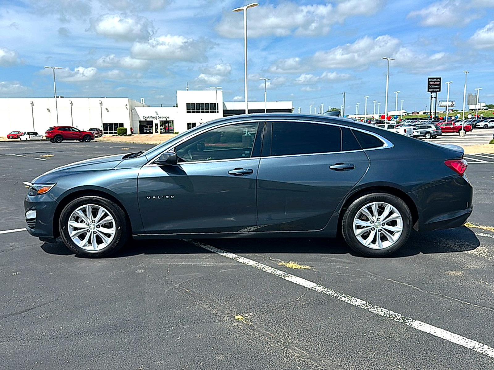 Used 2021 Chevrolet Malibu LT FWD image 5