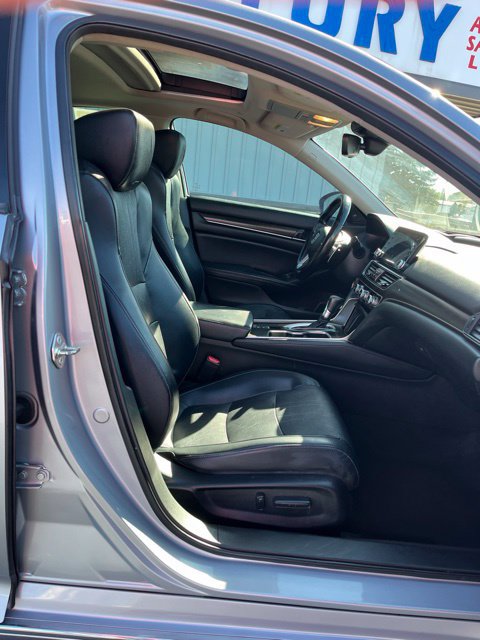 Used 2018 Honda Accord Touring image 34