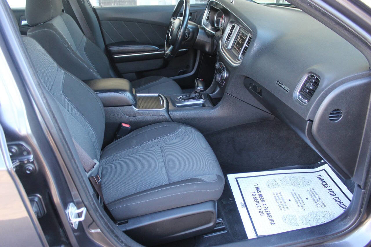 Used 2021 Dodge Charger SXT image 9